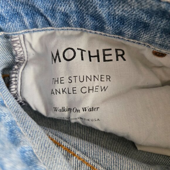 MOTHER Jeans. The Stunner, Ankle Chew. Size 24 - Picture 6 of 7